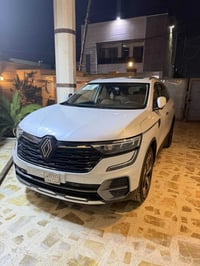 رينو للبيع موديل 2025 كفاله عامة السيارة ماشية 5الاف  ضمان خمس سنوات ا...