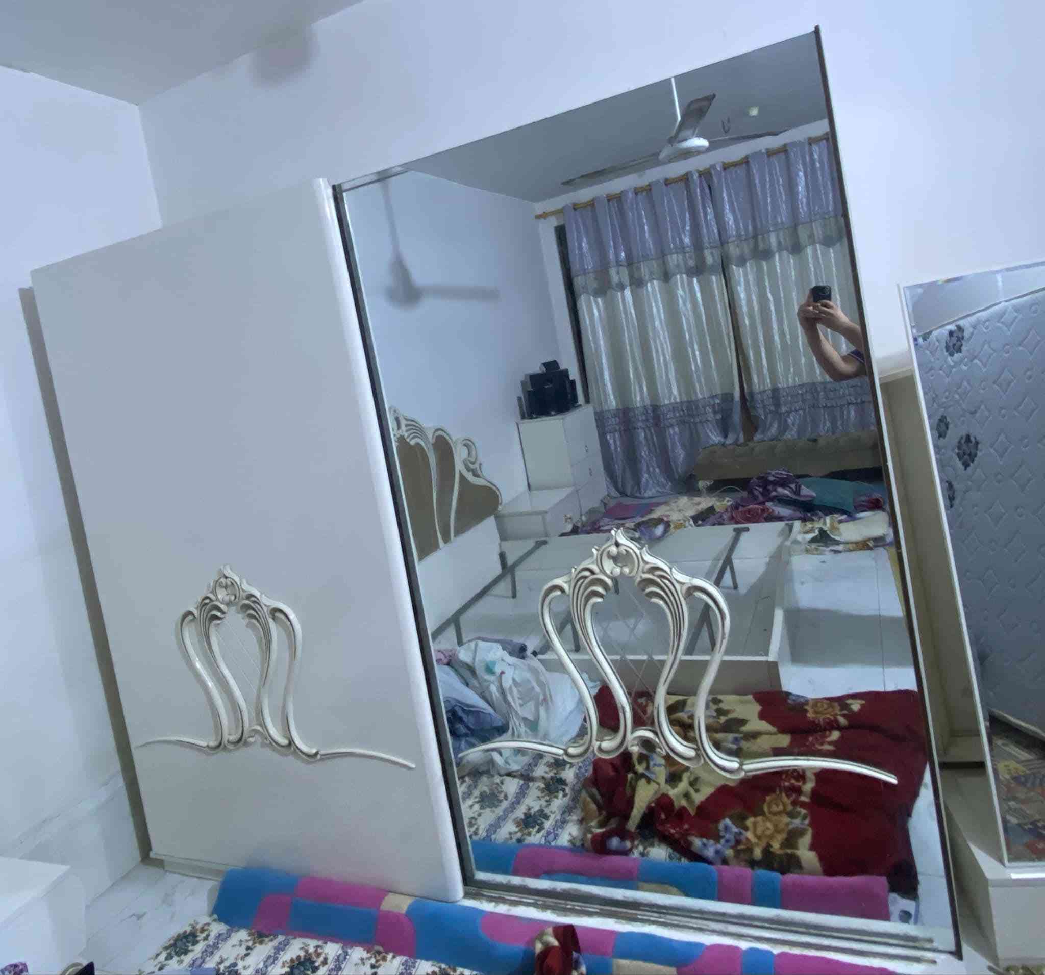 غرفة تركي 
9 قطع 
نضافة 75
 سعر 550 بيها مجال 
مكاني ديالى ناحية جديدة الشط خلف بوابة بغداد
*********** 
واتساب
