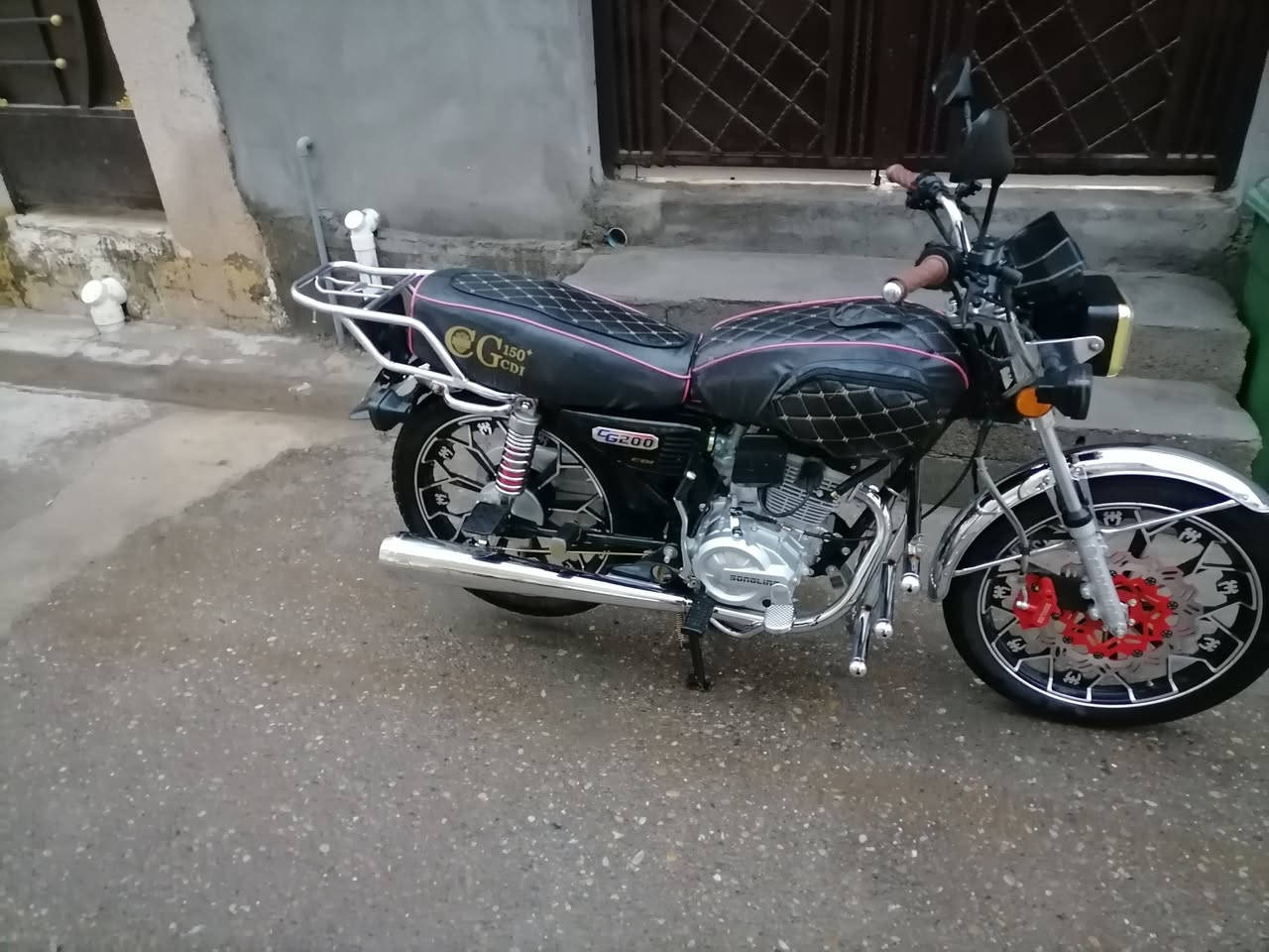 يالله
السلام عليكم عيني دراجه سيفان موديل 2025 كهرباء نضيفا سليمه ومحرك خير من الله ونضيف ومحرك 200السعر 850 وبيه مجال للشراي بعقوبة الاستفسار ***********
