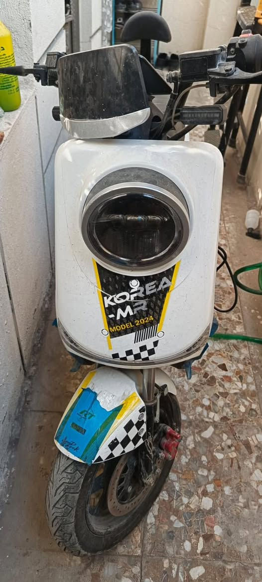 السلام عليكم/دراجة شحن للبيع ب٦٠٠وبيها مجال ؛؛؛؛استخدام قليل ***********
