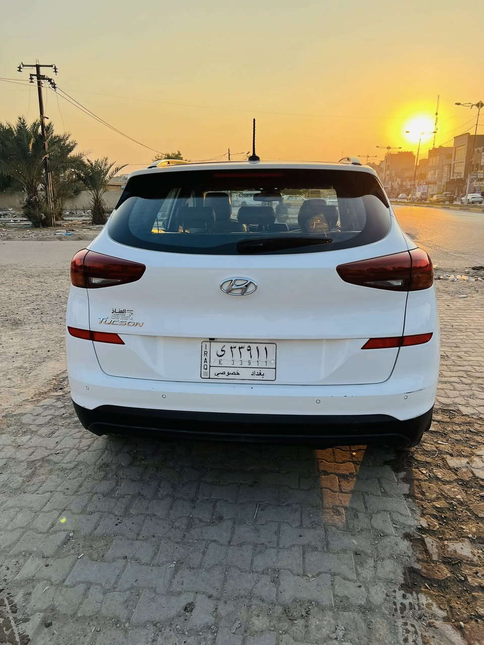 سلام عليكم 
توسان مديل ١٩ لبيع 
فول موصفات واحد على واحد من عده شاشه ايباد وزنون 
بصمه بواب 
بصمه تشغيل عدد ٢ 
اناره ابواب ترحيب 
نضمه قياده 
تحكمات ستيرن 
ارضيه جلد 
كشنات جلد 
حساس مامي خلفي 
شحن وايرلس 
رادار مامي خلفي 
كشن كهربائي بس مال سايق 
مرايات شفط وأشاره بل مرايات 
يدات نيكل 
تبريد قطعتين 
هند بريك بل رجل 
تخم تاير جديد مالصالي هواي من شديته 
هواي بعد بيها موصفات ما مذكوره 
سياره نضيفه 
مكاني  بغداد 
خابر وتدلل موجود 

***********
