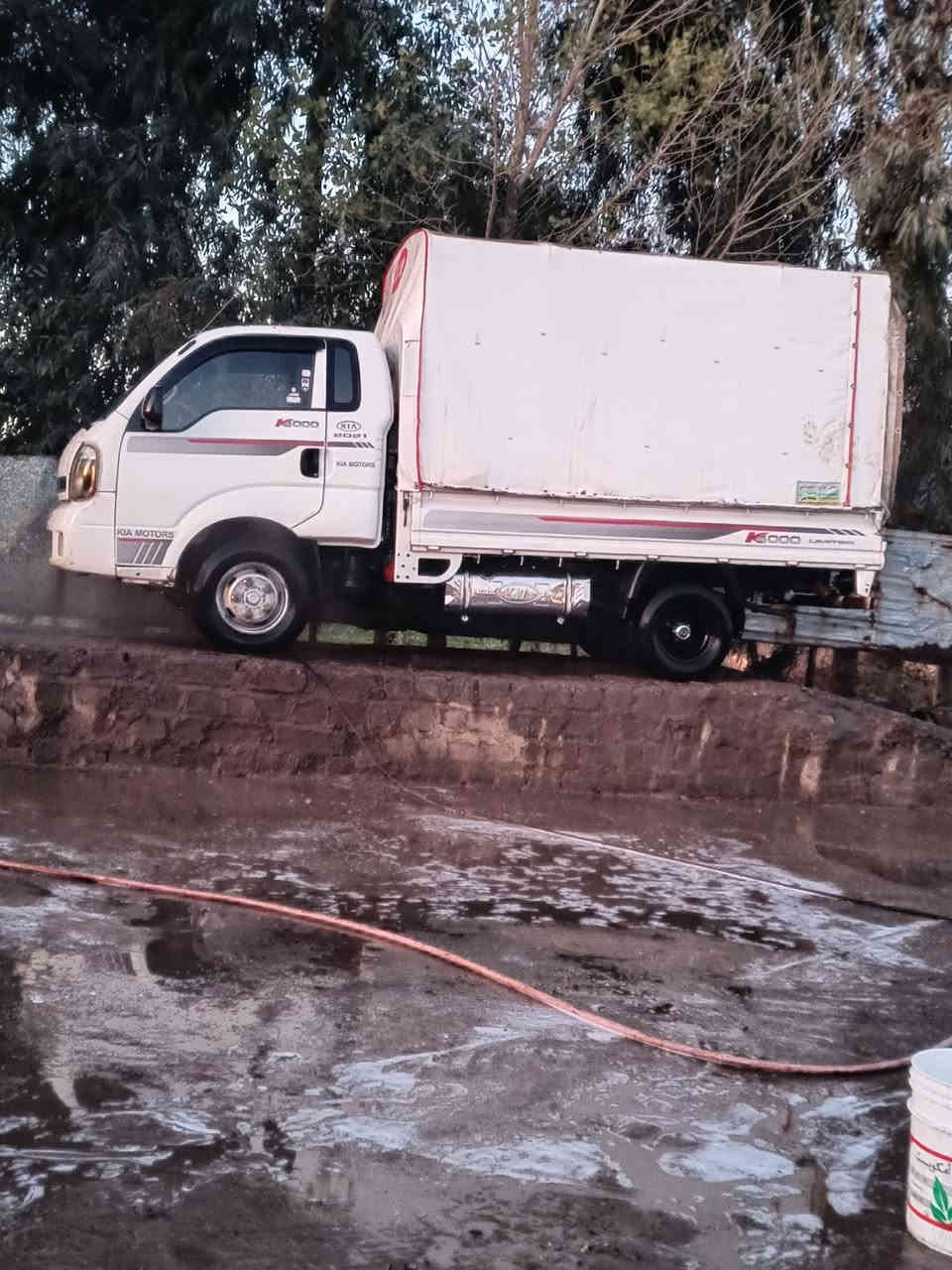 يوجد غسل كافه انواع السيارات كبيره وصغيره قريه الرزاقيه قرب مفرق الجسر ***********
