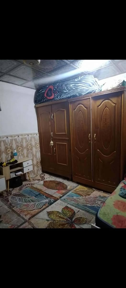 بيت حواسم مساحة200متر  في الجمعيات يتكون من ثلاث غرف نوم  هول وموزع ومطبخ وديوان وكراج سيارة وصحيات السعر 19مليون وبي مجال العنوان  شارع مستشفى ابن البيطار فرع فرن ومعجنات المصطفى  او الدخول من فرع أسواق ابو سيف البصرة, العراق


**إذا كنت صاحب هذا الإعلان وتريد حذفه لأي سبب، رجاءا أرسل رسالة إلى الدعم الفني**