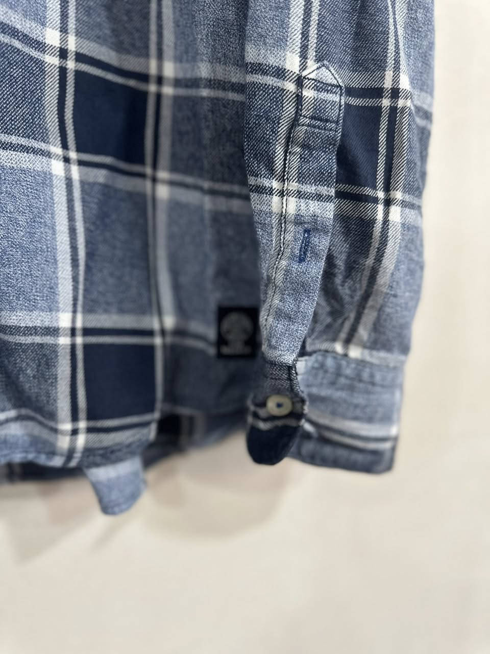 Tom Tailor
قميص أنيق بجودة عالية، مناسب للّبس اليومي والمناسبات الخفيفة.
يتميّز بلونه السمائي الهادئ الذي يعطي إطلالة راقية وعصرية.

📌 المواصفات:
• القياس: L
• اللون: مربعات سمائي
• الخامة: بهاري ناعمة ومريحة
• النظافة: 100% (بحالة ممتازة)

💰 السعر: 10 فقط

خيار ممتاز لمن يبحث عن الأناقة بسعر مناسب 🌟


**إذا كنت صاحب هذا الإعلان وتريد حذفه لأي سبب، رجاءا أرسل رسالة إلى الدعم الفني**