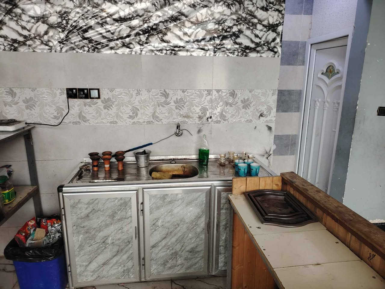 غراض للبيع شلع شلع ماابيع مفرد
العنوان موصل توصيل مااكو
نراكيل 9. 6 طاهى 25 و 3 طاهى 23 
ميوزه 6 كراسي فوك 50 كرسي طبلات 10
مبردات 2 عاديات ومرده كونفيره عنكبوت 1
صوبه غازيه عاليه. 1 
ثلاجه 1 
بانكات تعليك 3
سستم كامرات 4 
ورق دومينه 15
مشعل عينين 1 
قواري جاي 2 
ستكاين 15
دله كبتشينو وكلاصات 15
ايجار 150 بشهر مقدمه يندفع
مولده 6 اميبارت قابل لزياده ونقصان
سونيان 4 عدد 2 وشاشات 4 حجم 42 ايجار من صالة الحدباء ايجارهن 62 الف بشهر مقدمه 
سعر 3 ملاين بيه مجال قليل
وكت التفتيح كلفت فوك 4 ملاين
الشراي يجي خاص


**إذا كنت صاحب هذا الإعلان وتريد حذفه لأي سبب، رجاءا أرسل رسالة إلى الدعم الفني**