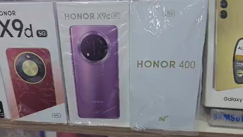 موبايلك صار قديم؟
 غيره اليوم وقسّط براحتك ويه 
كنك ستور للاتصالات  
الخدمة متاحة لكل الموظفين والمتقاعدين ضمن توطين مصرف الرافدين .

#قسطها_ويانه 
#اشتري_هسه_وادفع_الكتروني 

#مجمع_كنك_ستور
#قسطها

الديوانية / الحمزة الشرقي /شارع الاطباء مجاورة عيادة دكتور مخلص علوة المرحوم الحاج حمزه غزيوي سابقا مجمع كنك ستوري 
***********
***********
