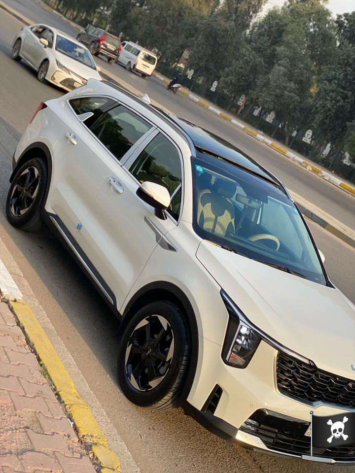 سورنتو ٤ سلندر 2024
رقم بغداد الجديد
خليجي موديل 2024
محرك 4 سلندر 2500
ماشية 18 الف كيلو
مواصفات السيارة
بنوراما
جنطة كهرباء 
كشن السائق كهرباء
شاحن لا سلكي
شاشه متصلة
تبريد شاشه
حساس امامي خلفي
كامره
7 راكب
مود درايف
ويل 19
مكان السياره بغداد
السعر 277
الاستفسار
***********
