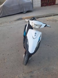 دراجه ماكس سعر 300 وبيه مجال عندي بس كابريتر تخربط اشغله لك بس من دوسل...