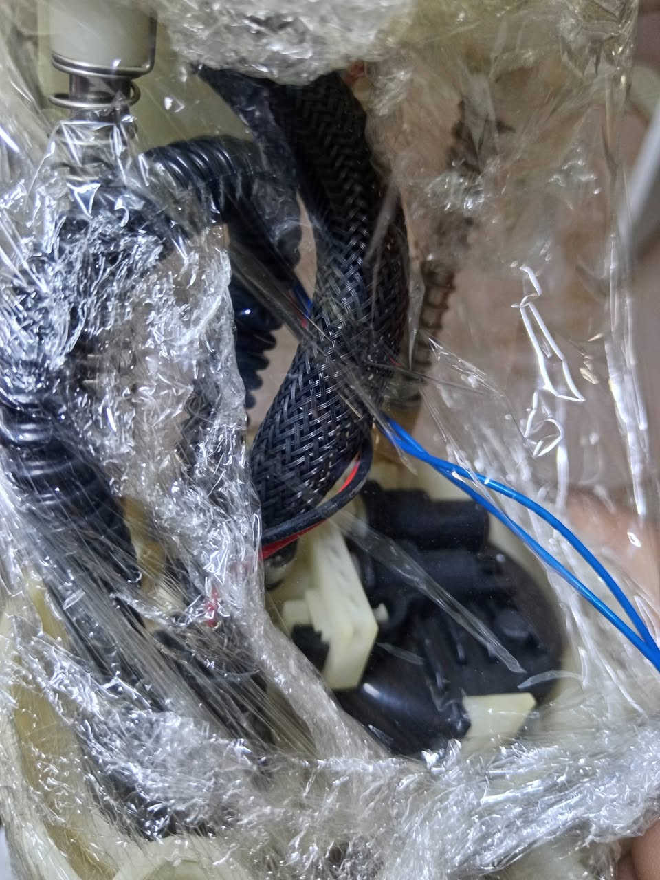 عبوه جديد تفصيخ سي ٢٠٠ سعره ٨٠ بغداد ***********
