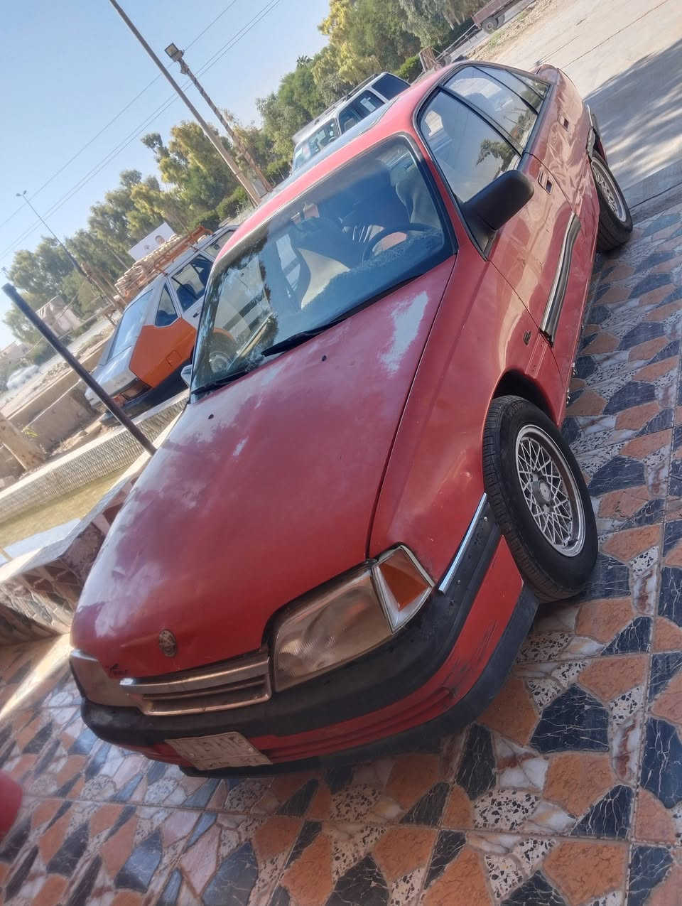 سلام عليكم ورحمة الله وبركاته
احبتي الكرام سيارة اوپل اوميكا احمر  
موديل ٩٣ Gl محرك ٢٠ للبيع 
سنوية جديدة إلى ٢٠٢٨ مشروع وطني مع بطاقة بنزين
بشرط كير ومحرك وتحويل مباشرة 
ورايد ب ٢٩$ وبيه مجال للطيبين 
عنوان كركوك قضاء داقوق
***********
