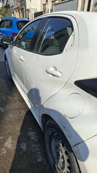 للبيع تويوتا يارس موديل ٢٣ رقم بغداد. هايبرد فول مواصفات     بااسمي تح...