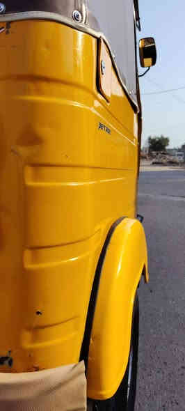 السلام عليكم تكتيك للبيع موديل 18 شهر 11 ارقام سنويه باسمي لا ضربه ولا صبغ مكان جسر ديالى القديم فلكه المدائن السعر 5500 بيها مجال الشراي ***********
