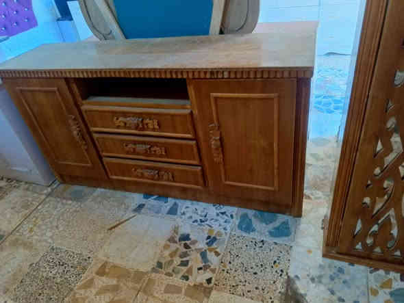 سيت ابراج نظيف السعر ٣٢٥الف العنوان حي تسعين نهاية حي صدام *********** موصل
