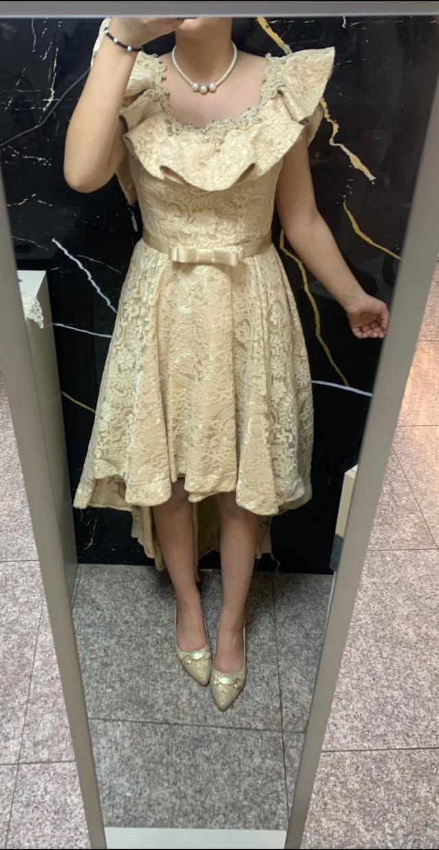 فساتين مناسبات الأسود مع الكعب  ب25قياسه الحذاء 39. والذهبي مع الكعب ب35قياسه الحذاء 40 مكان الغزاليه لايوجد توصيل


**إذا كنت صاحب هذا الإعلان وتريد حذفه لأي سبب، رجاءا أرسل رسالة إلى الدعم الفني**