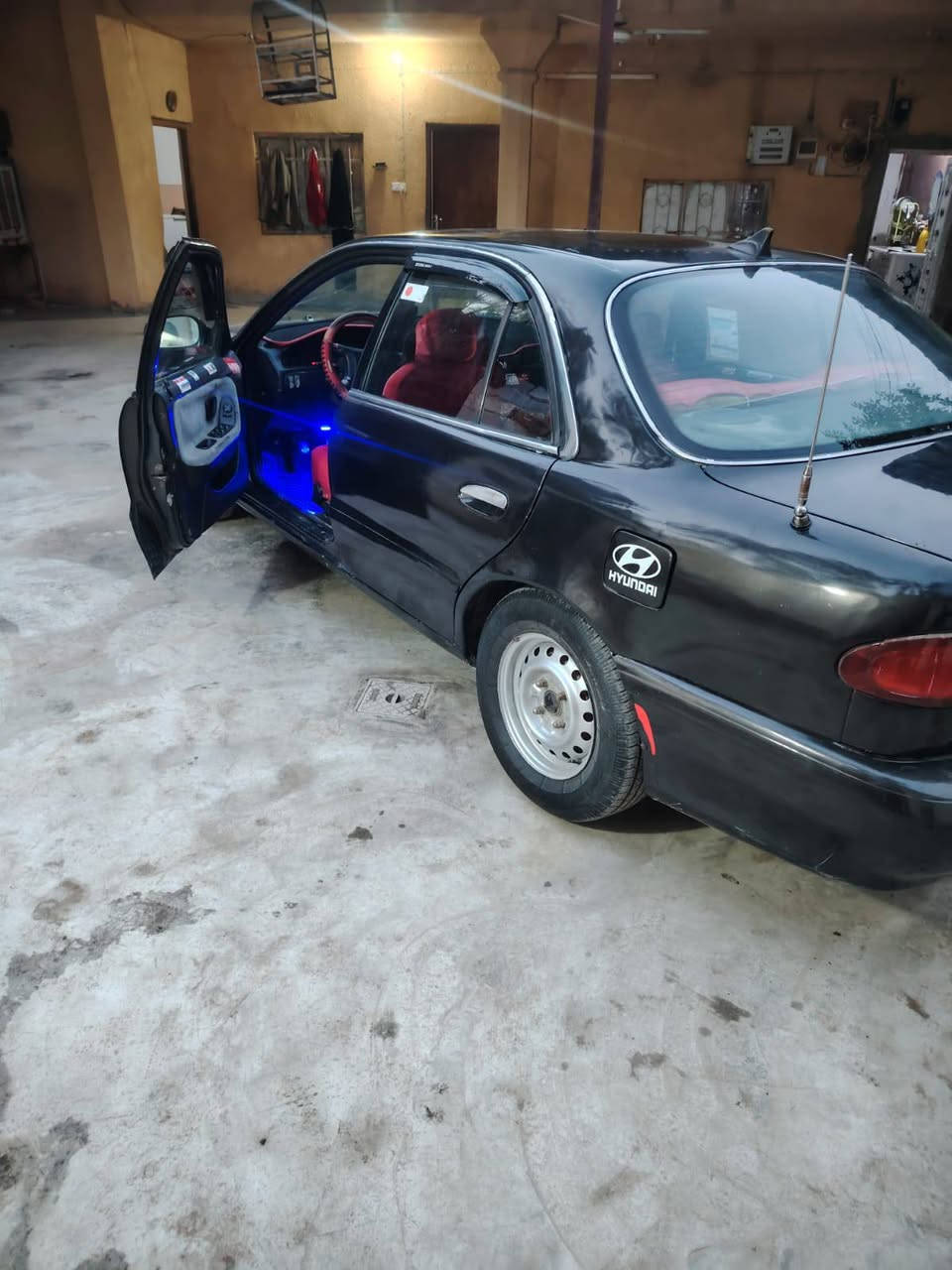 سلام عليكم سياره لبيع موديل94رقم بغداد تحويل ثاني يوم مكاني بديالى قريه دوره عبدالله ابن علي سعرها 42وبيه مجال....***********
