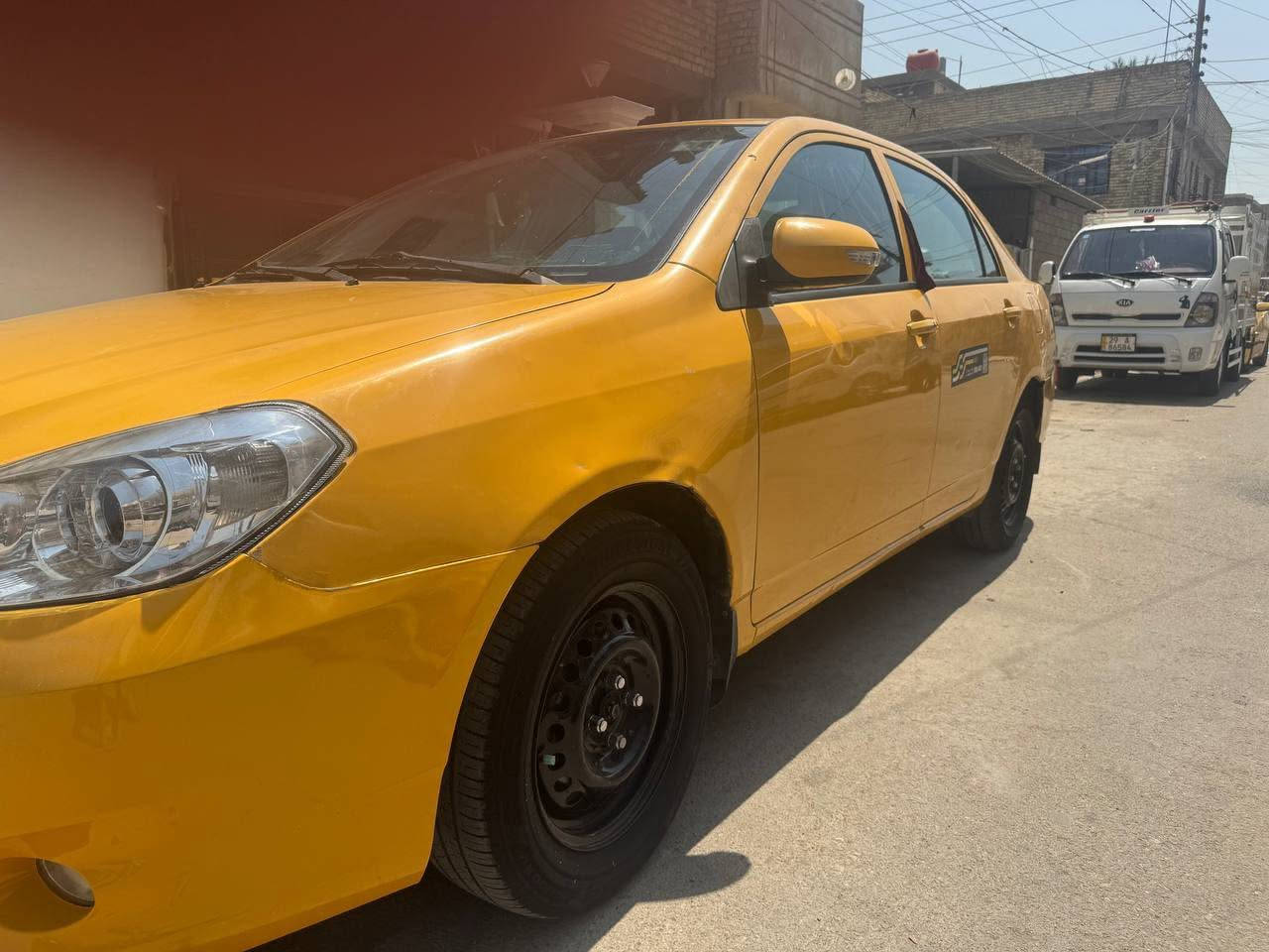 السلام عليكم BYD2013 كير عادي السيارة مابيها صبغ ولا ضربه المكينة بيها تبخير وتنزل من سعر السيارة ودرايم شفت جهة السايق  + بيها منظومة غاز  ***********
