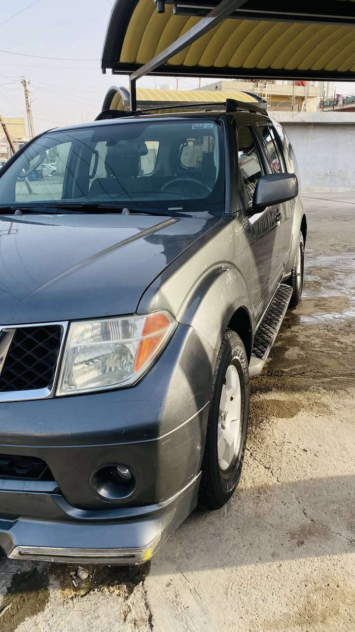 السلام عليكم باثفندر 2007 بدون حادث بيه صبغ قطعتين 87 وبيه مجال  للتواصل  ***********
