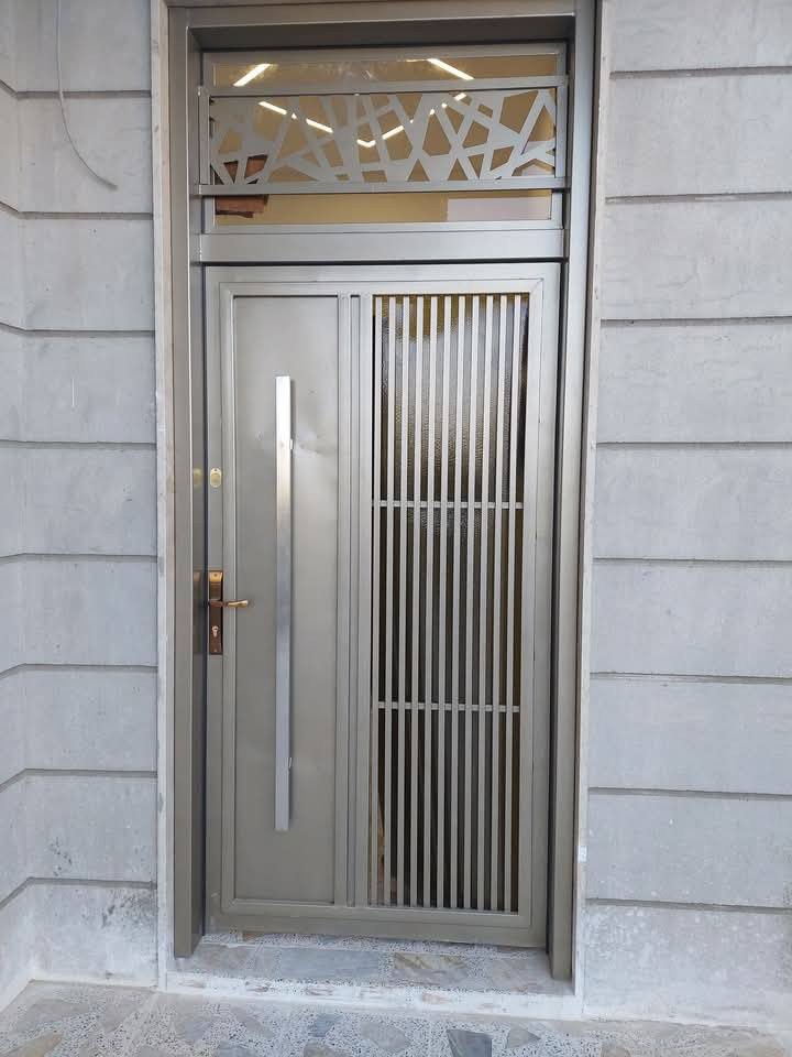 حدادة الاصدقاء لعمل كافة اعمال الحداده وبسعر مناسب جدا
والنقل مجاني ***********
