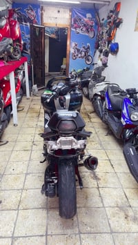 TMAX موديل ٢٠١١. اصل خمسينه. دراجه ماشيه. ٤٥. لف. مال لعب.   دراجه. سك...
