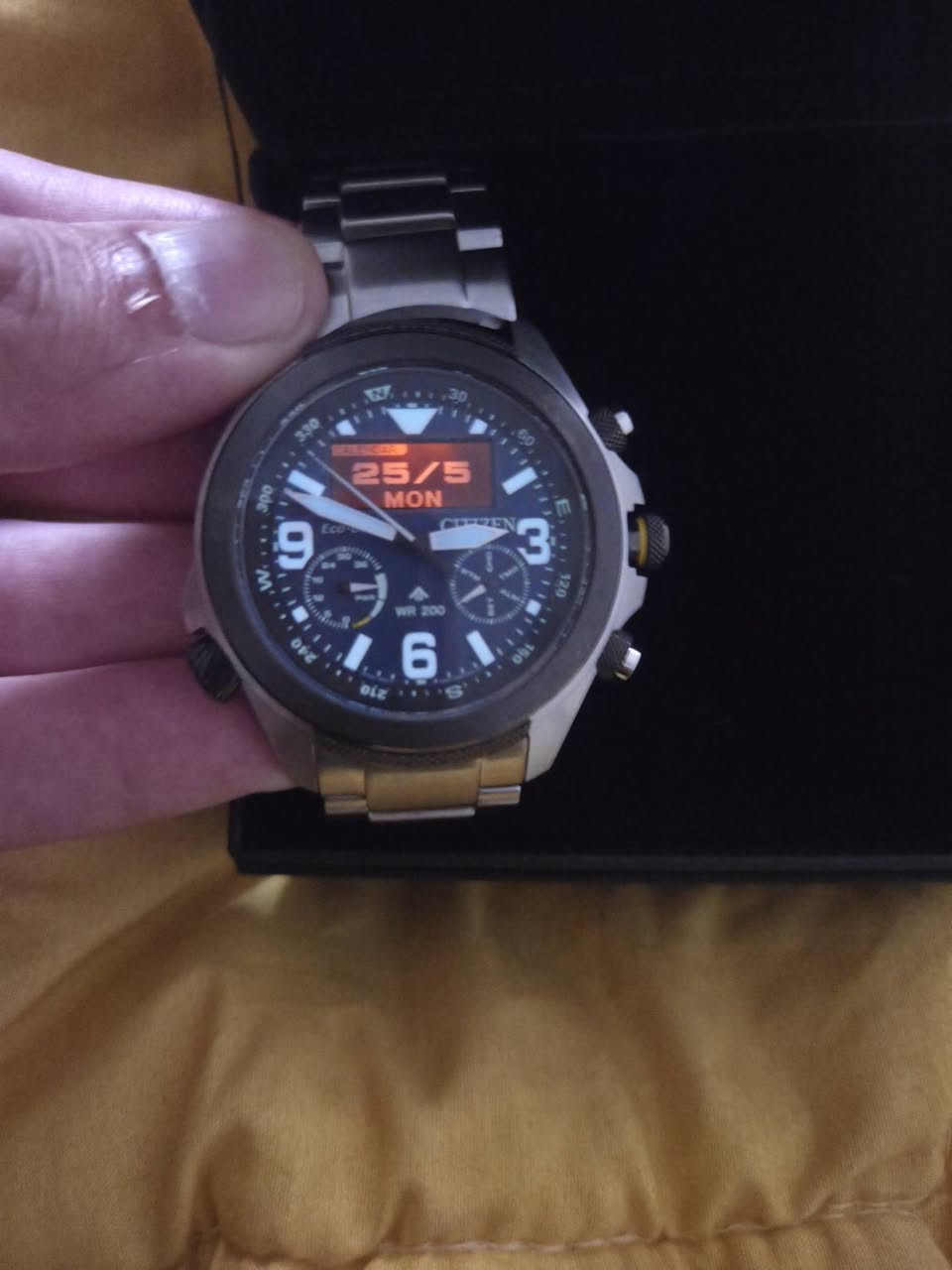 سيتيزن ايكو درايف
السعر 350 دولار 
بغداد


**إذا كنت صاحب هذا الإعلان وتريد حذفه لأي سبب، رجاءا أرسل رسالة إلى الدعم الفني**