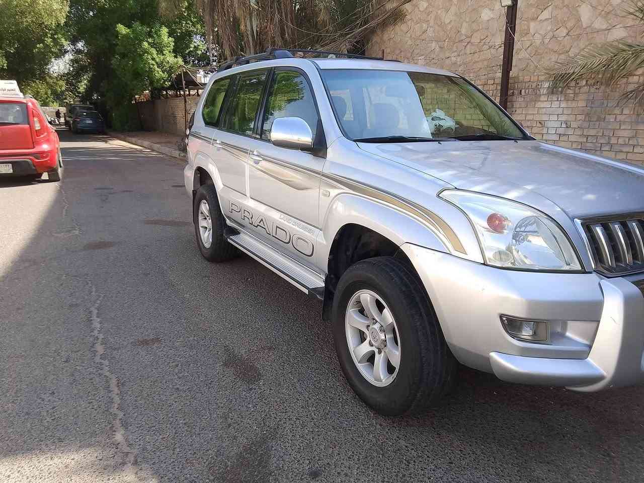 السلام عليكم 
برادو للبيع موديل 2008 
سياره خير مـטּ الله مكينه وكير كفاله تخم تاخير سيعه راكب مكينه 2700 ثلاث قطع تبريد سياره كفاله ماعدا الدعاميات صبغ دفع رباعي ع وضع الشركه فئه السياره Gx السعر 155وبيها مجال سنويه جديد بسمي  رقم بغداد    تحويل ثاني يوم 
مكان السياره بغداد للتوصل***********@***********
