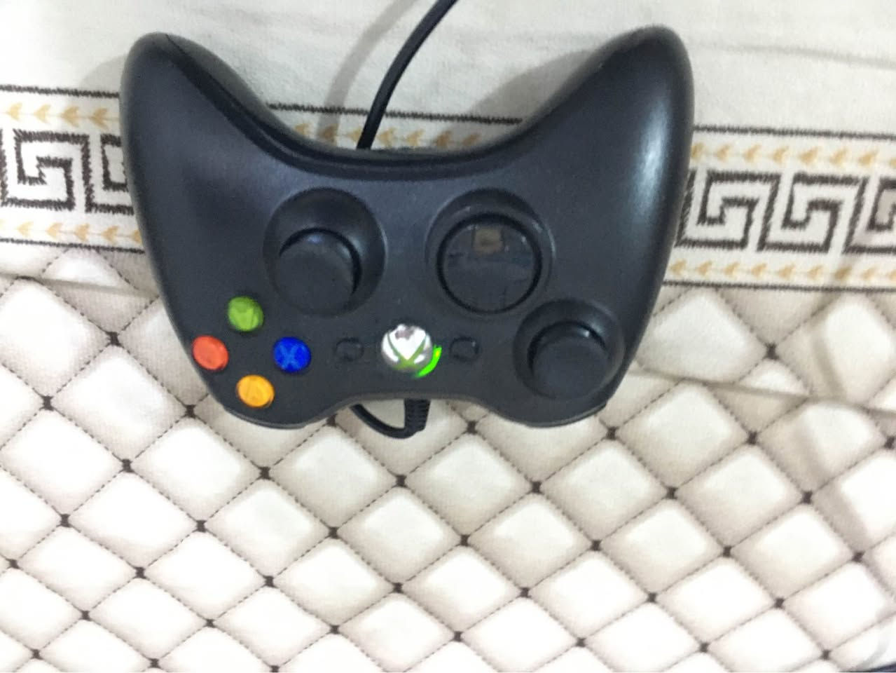 ‎اكسبوكس ٣٦٠ سلم مهكر سعره 90 قفل🎆
‎بي 110 لعبه و الهارد اصلي 250 كيكه 📂
‎يجي ويا جوستك و محوله 🔌
‎الجهاز مهكر بي نضام اورورا العربي 🇮🇶
‎ يشغل أقراص كوبي و ويا ثلاث اقراص هديه 💿
‎الجهاز نضيف جدا 🎇
‎يشغل العاب و اقراص الاكسبوكس الاورجنل هم 🌴
‎يحتوي على العاب القويه مثل: 💪
-GTA 5 + 4 + SAN ANDREAS + VICE CITY
-FIFA 19
-PES 2018+2013
-FORZA HORIZON 2
-COD 4 + MODERN WARFARE 3 + BLACK OPS 2
-BATTLEFIELD 3
-MINECRAFT + STORY MODE
‎-عاصفة صحراء و بلاك مال اكسبوكس القديم

‎سعره 90 الف قفل
‎توصيل متوفر باعتماد فقط 
‎مكاني بغداد اليرموك بغداد, العراق


**إذا كنت صاحب هذا الإعلان وتريد حذفه لأي سبب، رجاءا أرسل رسالة إلى الدعم الفني**