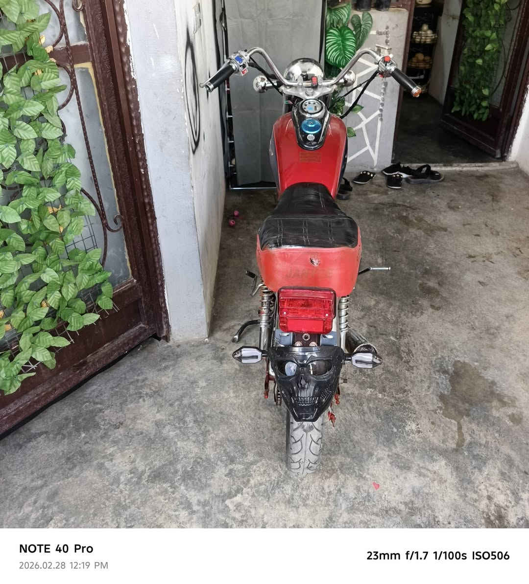 السلام عليكم ماطور جني للبيع موديل 2016 كهربائيات محرك كله شرط يحتاج بس صالنصه سعر٢٠٠ ألف  العنوان كركوك يريد يتصل على رقم الموبايل***********
