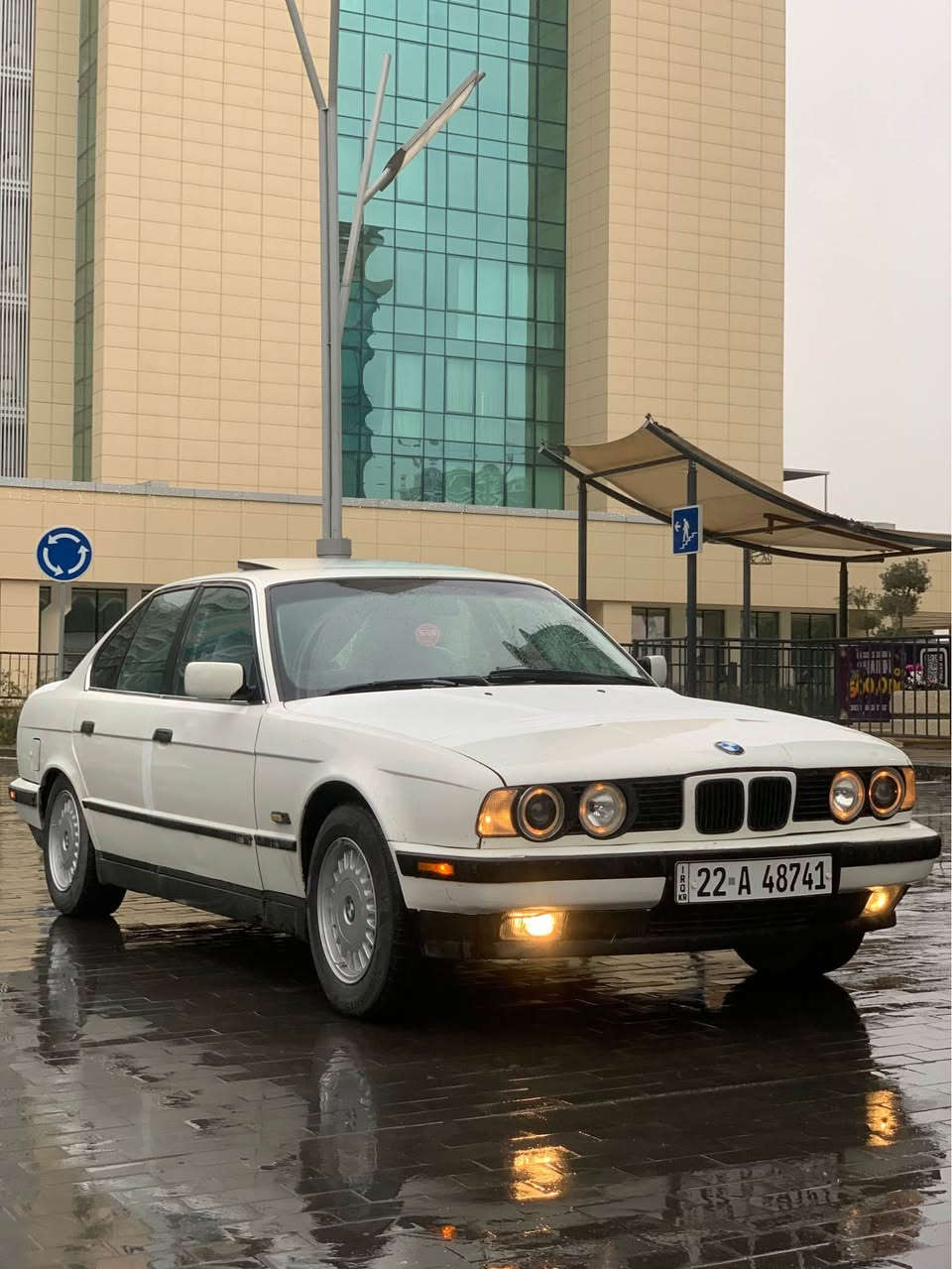 ماشااللە لە ماڵی هەموو لایەک
BMW 525i🔥📦
شتی دانسقەو بیان و بڕ🧿
سەیارەکە لە قوەتی خۆی بێزارە 
بیئێم بۆ فرۆشتن مۆدیل 1991
بیلاد 525 گێر حادی 
گێر مەکینە موس بڕاوە بەشەرت
سەیارەکە بەس دواوەی قرچێکی هەیە بەبێ ناو حەوزو شت
سەیارەکە حیزام نیە بەس من بە حیزام دەیفرۆشم
سەیارەکە بەس ماشااللەی دەوێ هەمووی لەسەر دەقی شەریکە ماوەتەوە
دەحامی بۆ دەحامی بەشەرتە تازە سێرفز حام کراوە بورغی بۆ بورغی بەشەرت
سەیارەکە هەمووی بیلادیە دەحامی بیلادی ویل بیلادی ویل شەمس مواسەفات سلایت کارەبایی دوجام کارەبایی لایت ئەلقە لایت زینۆن ئەیبیئێس کوشین هیتەر تەبرید مەرکەزی پەردە زۆر شتی تر… 
تەبرید ساردو گەرم بەشەرت لەسەر سویج
سەیارەکە زۆر زۆر جوان خزمەت کراوە ماند و نەکراوە 
کارەبایاتی کامل بەشەرت
چوار تایەو ویلی لۆکی لەسەرە
تازە پۆلیش و حەمام کراوە بەس ماشااللەی دەوێ
رەقەم و سەنەوی هەمووی نوێیە هەمووی هەتا 2030
تحویل بەناوکردن پەنجەمۆر هەمووی بەشەرت غەرامەش  210 هەزاری لەسەرە دوایی مەحامەلە بۆتی دەگێرمەوە
سەیارەکە هەتا بڵێی بێ مەسروفە یەک دینار مەسروفی تێدانیە سەیارەکە هی ژێر خۆمە هی مەحرەز و شت نیە  
ماڵەکەم بەبێ منەت دەفرۆشم لێی بێ منەتم
سحری 58 وەرەقەو محامەلە
بۆ زانیاری زیاتر پەیوەندی بەم ژمارەوە بکەن
*********** ڤایبەر - کۆرەک - وەتسئەپ
شوێن هەولێر أربيل, العراق
