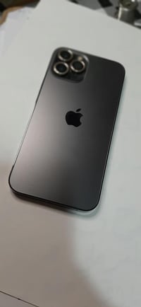 12 برو ماكس ذاكرة 256 بطارية 71+ شاشة مبدلة فيس ايدي شغال    077266262...