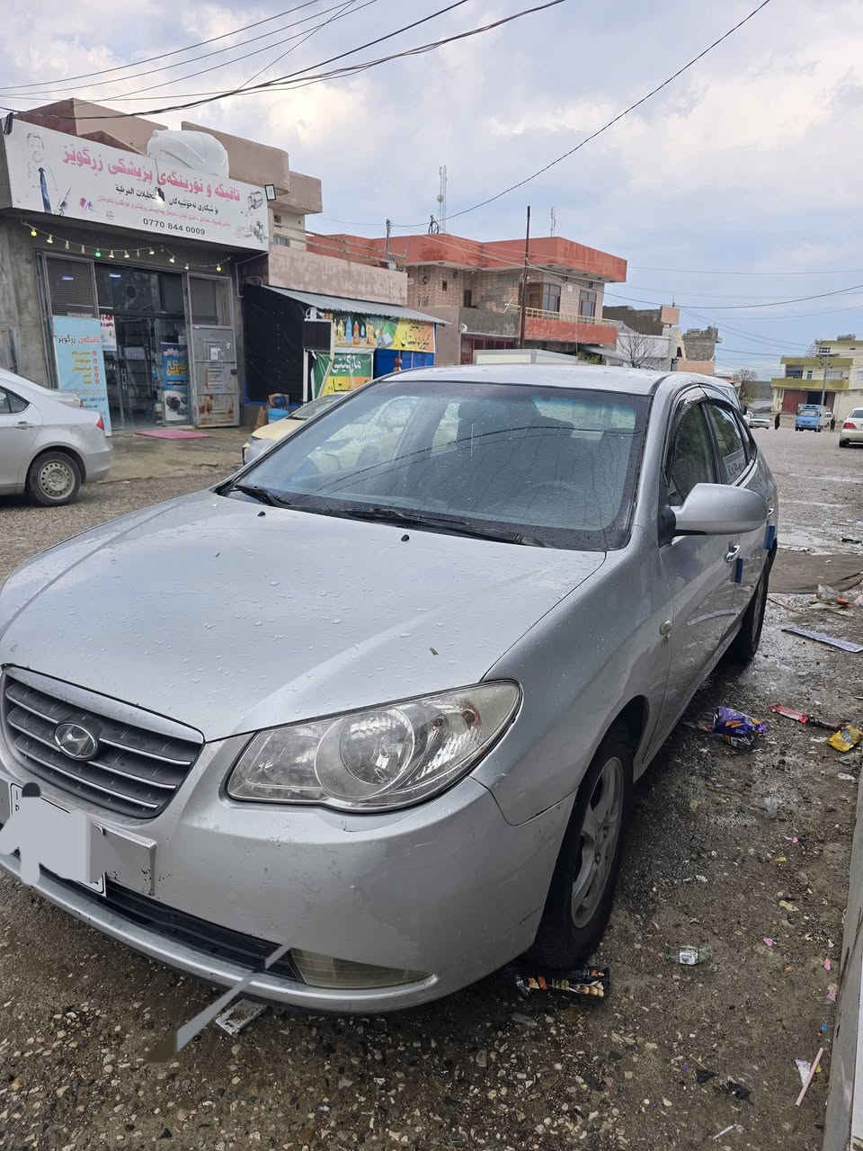 هۆندای ئاڤانتی بڕاوە
مەکینە 16ی مەرغوبی بازاڕ
تەبرید لەمس و دەبڵ گێچ
کوشن جڵد و دەکشن بەرز 
سەقفی شوشەی بێ دەعم و لێدران 
کەڤەر و شانسی بەشەرت 
زۆر جوان ماوەتەوە 
45گەڵا کۆتای 
***********
***********
