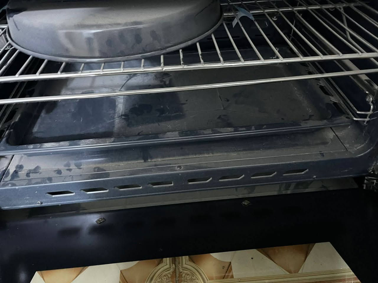 سلام عليكم طباخ جبسون امريكي للبيع ما مستعمل جديد الموقع بغداد الدوره ***********
