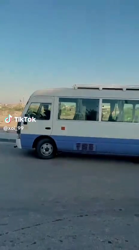 سلام عليكم مديل 11 بدي مكفول سياره جديده معنه الكلمه بسمي سنويه مامنتهيه باتر جديد عنبار كلج وبريك وباور توني شادهن كله لصلي شرط تبريد سله ودرج ودرع امامي وبيها ملاحضه عند الاتصال *********** السعر بتلاثه3 ويها مجال
