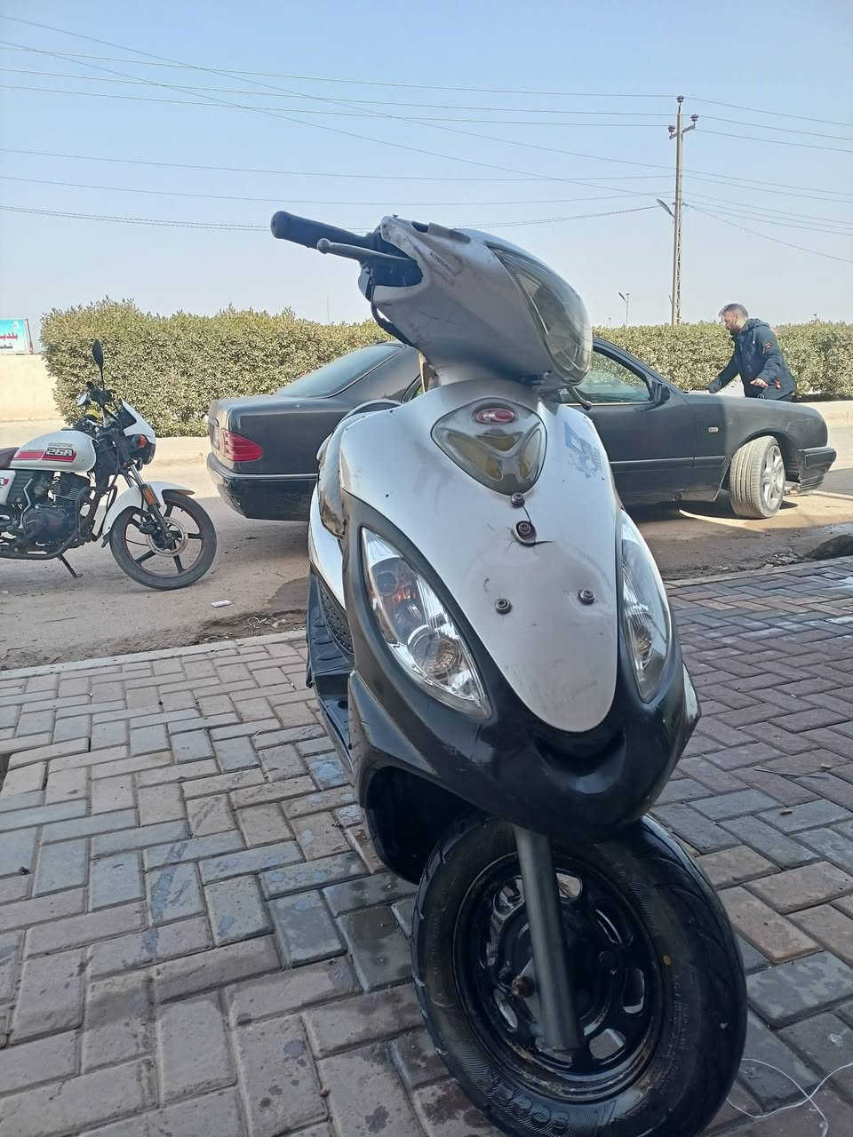 السلام عليكم دراجه كامكو V2للبيع  مكينه كايمه ما تشتغل ابيع كوم حديد سعر 275مكاني رفاعي رقمي ***********
