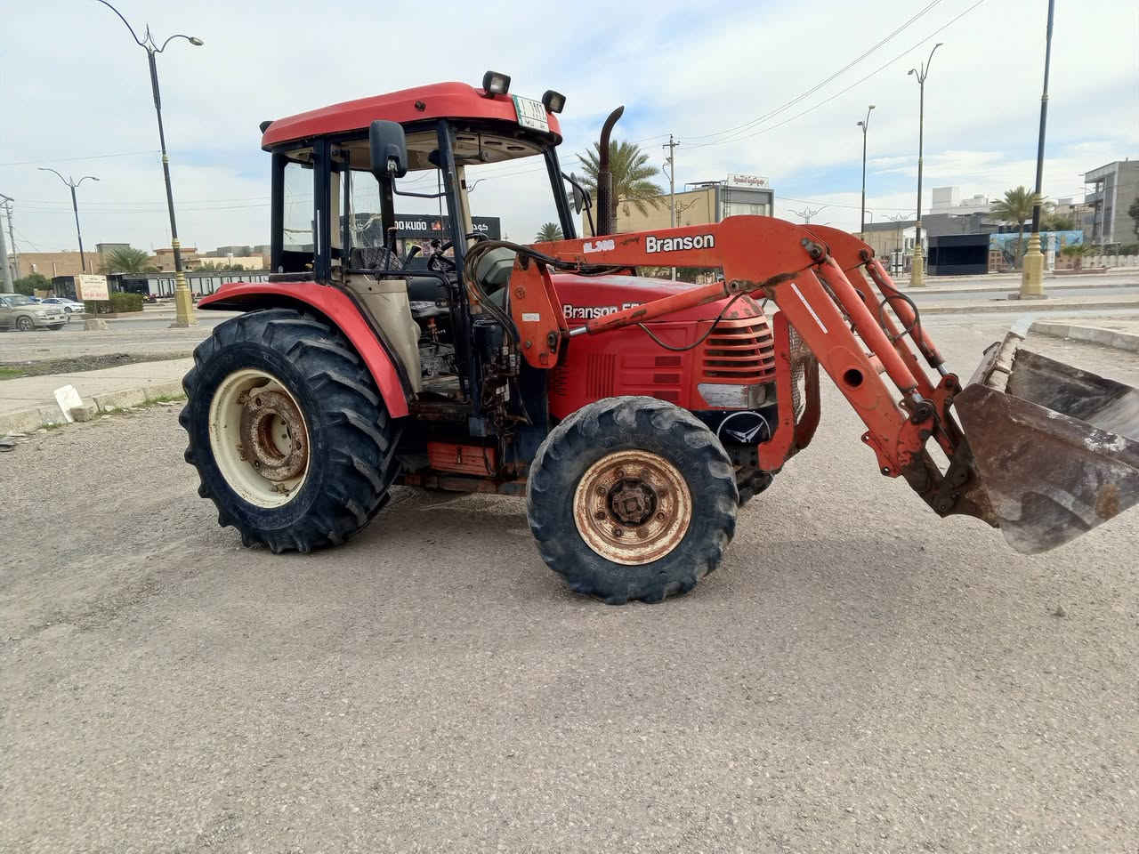 السلام عليكم عندي تلكتر نوع برونيسون كيله بلادي موديل 2008 رقم بابل ألماني شرط التحويل گير ومحرك واكسل شرط سعره 85ورقه وبي مجال الاتصال على رقم ***********
اتصال واتساب فقط تعاليق مااجاوب
