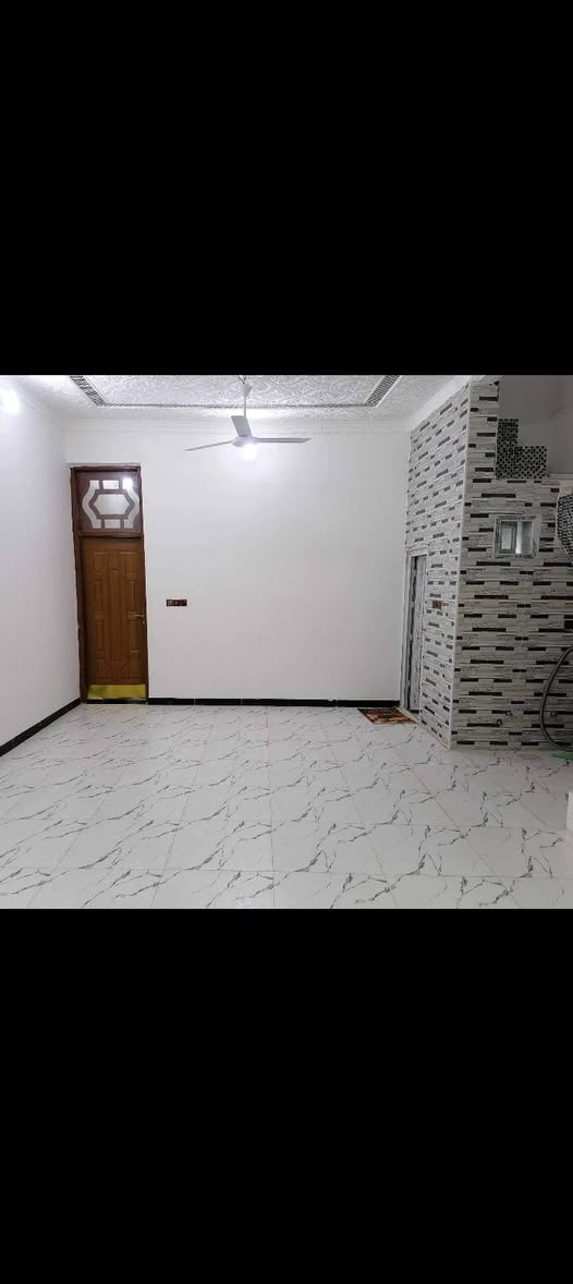 ‏دا سكن للبيع
‏حي صباح المحامي
‏مساحة الدار 125 متر يحتوي الدار على غرفة نوم صالة واستقبال ومطبخ وحمامات داخلي وخارجية البناء جديد الاستفسار الاتصال على الرقم *********** أو مراجعة مكتب شاكر للعقار سوق هرج
