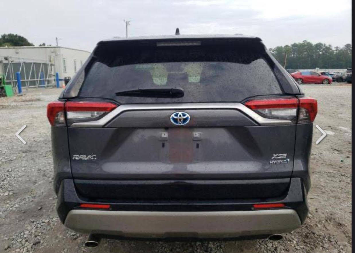 راف فور 2023  xse
أعلى فئة  هايبرد 
ماشيه ٣٤ الف بأسمي رقم بغداد سياره فول مواصفات شنو بالك بيها كله شغال ما بيها اي نقص تحويل ثاني يوم مكانها بعقوبة
بيع قفط سعر240$
رقم ***********
