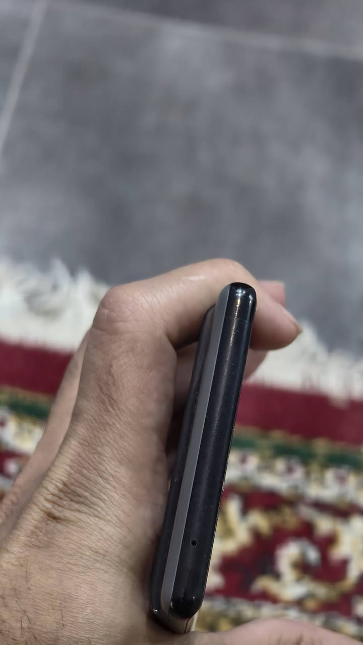 Google pixel 6 pro
🔥 للبيع Google Pixel 6 Pro 🔥

📱 256GB / RAM 8GB

✅ البطارية والشاشة مبدلات قبل أسبوع.
✅ الشاشة نوعيتها زينة وكلفتني 125 ألف.
✅ البصمة تشتغل لكن استجابتها مو مثل الوكالة بسبب تبديل الشاشة.
✅ الجهاز شغال طبيعي.

⚠️ ملاحظة: أجهزة Pixel معروفة باستهلاك البطارية، لذلك يحتاج شحن أكثر من،يعني تحتاج تشحنه3 مرات بل يوم

💰 السعر 150 ألف دينار نهائي.
🚫 رجاءً لا تدخل خاص حتى تكسر بالسعر، السعر من الآخر وما بيه مجال.

الجاد يراسلني خاص.
عنواني البصرة


**إذا كنت صاحب هذا الإعلان وتريد حذفه لأي سبب، رجاءا أرسل رسالة إلى الدعم الفني**