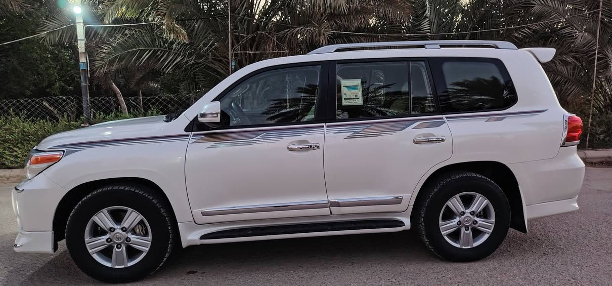 سلام عليكم
لاندكروز 2014 بريم اصل سياره احله من الصور جديده كلش
كفاله عامه
مكان بابل
***********
