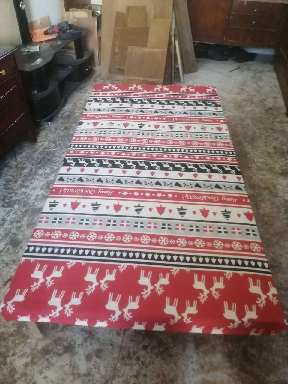 السلام عليكم
جربايه نفر واحد صاج
قياس ١متر في ١٩٧
السعر ٥٠
المكان الكريعات مقابل مطعم البلام العائلي
موبايل ***********
ملاحظه لانرد على التعليقات فقط الاتصال
