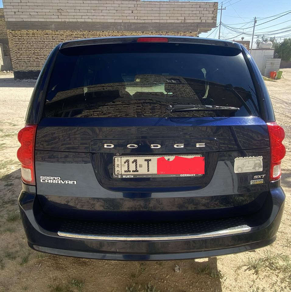 السلام عليكم للبيع دوج كرفان 🇺🇸 أمريكي مديل 2017 رقم بغداد  إنكليزي سنويه مجدده محرك 3600 مواصفات (sxt) فول مواصفات 
بيبان كهربائي ⚡️ +شفط 
شاشه بلادي 
جنطه كهربائي ⚡️ + شفط 
تبريد 3 قطع ثلج ❄️ 
تشغيل عن بعد 
جام 6 كهربائي ⚡️ 
نضام ايكو قتصادي
كشنات جلد + مخمل كشنات منفصل 
ضرر السياره نصف الجاملغ راجع بارد ونصف البنيد 
لغود شواصي كفاله عامه السعر 160 وبيهه مجال (***********)(***********)
