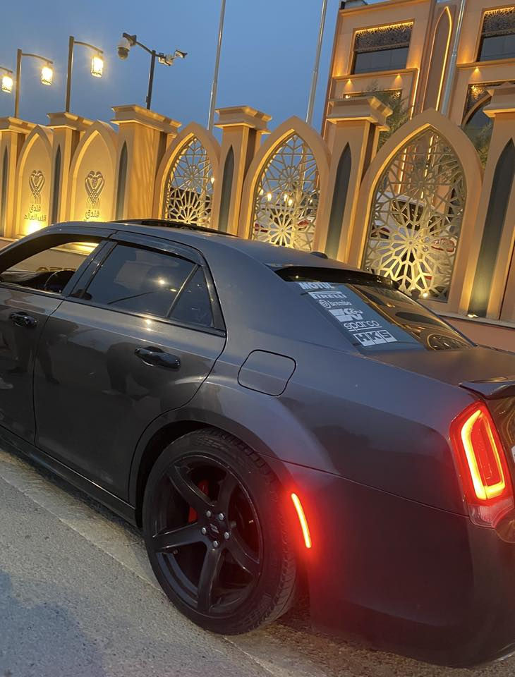 السلام عليكم اوباما اس كولد وارد كندي 🇨🇦 
سياره كلين دخله هنا بيه جاملغ خلفي صبغ 
الشايب 300s كولد البجم العريض 
اوباما 300s موديل 2017
-محرك 6 سلندر 3600 
-حساس خلفي  
-زنون بلادي عدسة عالي ناصي 
-شاشة كبيرة (كار بلي) 
-سقف بنوراما قطعتين 
-ويل ٢٠ نحمه خسفه اصلي مختم مكفول 
-بصمة ابواب تشغيل عن بعد
-السيارة تو ويل 
-كير ماوس 
-كراسي كهرباء
-كراسي امامي تدفئه 
-كراسي جلد 
-كشنات جلد  (مختوم اس بلاد لون ذهبي )
-سكليتر كهرباء 
-ستيرن كهرباء (تدفئه ستيرن)
-شفتات ستيرن
-سستم صوت (الباين)  
-ماشية 129
-وبيهة مواصفات بعد
-مواصفات ال s كولد اديشن  فول مواصفات 
-السيارة نصبتهة بل حقيقة احلة من الصور 
-المكان بغداد 
-السعر 230 
-الاستفسار   ***********
ملاحضه سياره ممشى اربيل قبل ٤ اشهر  دخلت سياره جديده صدر تخم تاير تراي زيرو مابيه  مصرف ابدد
