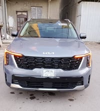 للبيع سورنتو موديل 25 فول مواصفات فئة SX ماشيه 10 الف حادثه قطع صبغ لل...