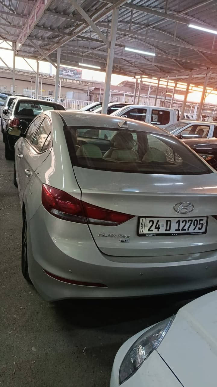 النترة موديل ١٧ سياره كير عادي سياره بيها قطعتين صبخ بشرط بدون معجون بدون دواخل كير محرك بشرط تحويل وكاله بشرط تبريد ثلج سياره حيل حلوه مال جناي جاهز مقدمه ٦٠ كل شهر ٣ سعر حسب انتفاق اي استفسار انتصل ع رقم *********** خاص مغلق اقصاد بس اهل موصل فقط خابرني انطيك كل تفاصيل
