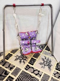 مرجوحه اطفال • نضيفه • جديده