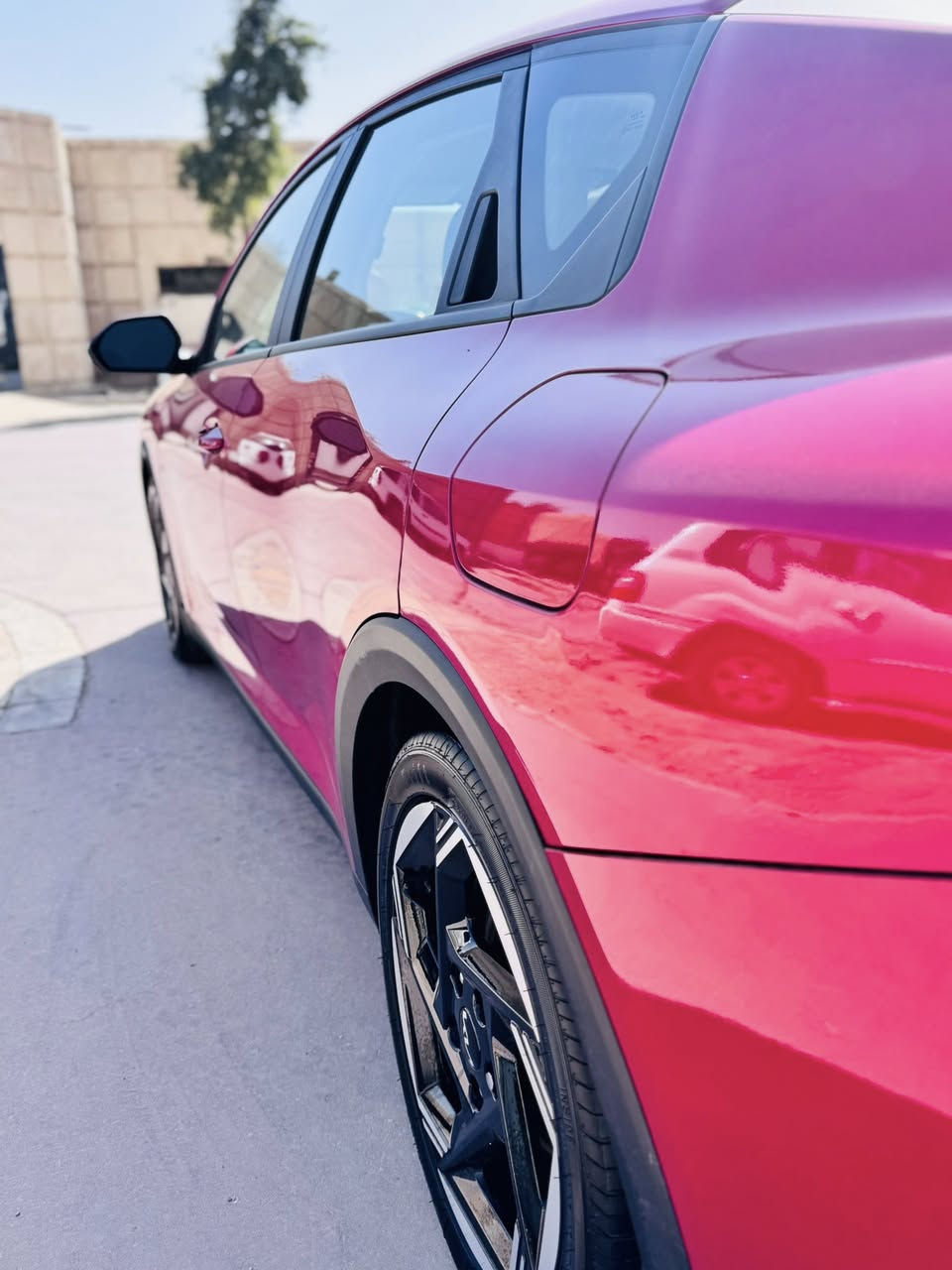 سلام عليكم
كي فور 2025 k4 احمر طماطة  بعدها زيرو 

كلين تايتل بدون ايرباك بوضع الوكالة 

محرك : 2000 دوش 

وارد : اميركا 

عداد مشي : ٧ الف 

مواصفات  Ex

1_بصمة 

2_تشغيل عن بعد 

3_ بصمة ابواب 

4_ بصمة جنطه 

5_شاشه متصل حجم كبير 

6_فول قيادة ذاتيه مع تحديد مسار 

7_فول تحكم ستيرن 

8_تبريد قطعتين متصل مع شاشه لمس 

9_منافذ شحن خلفية 

10_سايد بريك كهربائي 

11_مانع انزلاق 

12_نقط عمياء 

13 _ تحكم وضعيات قياده

14_رادار امامي وخلفي وجانبي 

15_فول حساسات توقف ذاتي 

16_لد امامي مع عدسات زنون

17_لد خلفي 

18_شحن واير لس 

19_كامره خلفية دقه hd 

20_ويل كب بلاد 

مرقم بغداد باسمي  
سياره كلين تايتل كفاله عامه   
مكان السياره بغداد 
السعر ١٨٨ وبيه مجال كلش بسيط 
استفسار :***********
