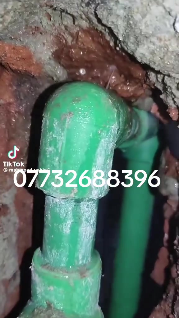 جدارك رطب وما تعرف السبب؟ 💧الحل مو بالصبغ فوقها.. الحل بكشف المصدر!وفرنا لكم أحدث خدمة لـ فحص الرطوبة والتسريب للكشف والصيانة المبكرة لحماية منزلك من التآكل.🛠️ احمِ بيتك الآن ووفر مصاريف الصيانة المستقبلية.📱 للتواصل والواتساب: ***********✉️ أو راسلنا على رسائل البيج
