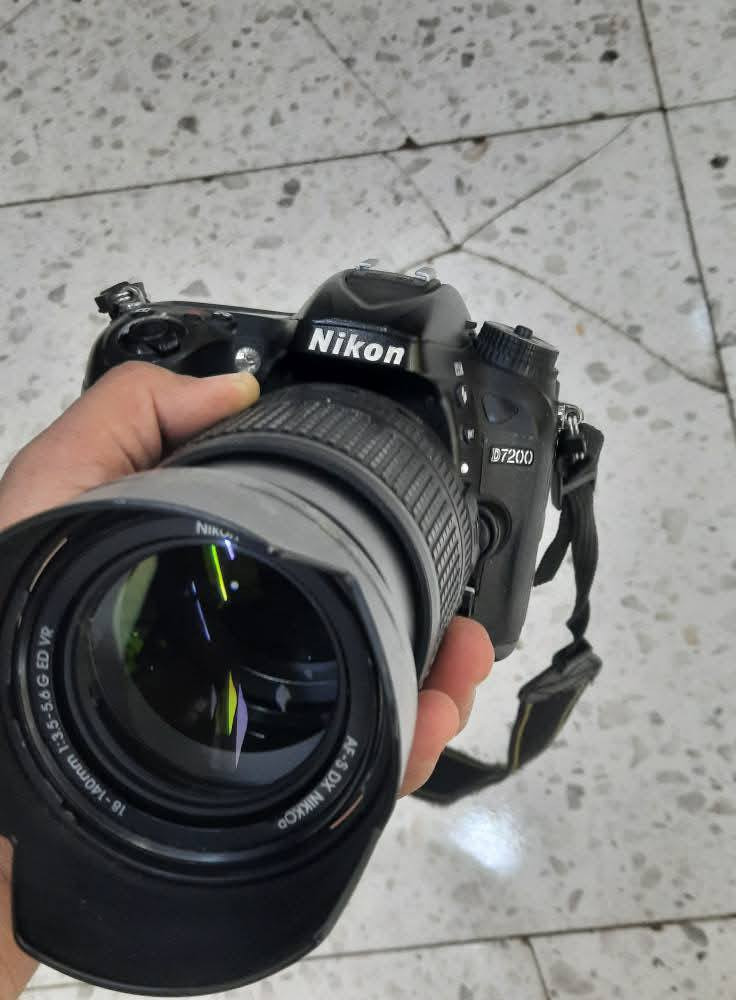 السلام عليكم
📸 كاميرا نيكون D7200 – نظيفة جداً (بحالة قريبة من الجديدة)

🔹 الموديل: Nikon 7200
🔹 بيها واي فاي وبلوتوث
🔹 كاملة الملحقات الأصلية

✅ عدسة 18-140
✅ قبق عدسة
✅ شاحن
✅ بطارية
✅ حزام كتف
✅ جنطة

📞 للاستفسار والاتصال: 0775950871
📱 واتساب: ***********

الكاميرا نظيفة جداً وما بيها أي عطل، جاهزة للاستخدام.
