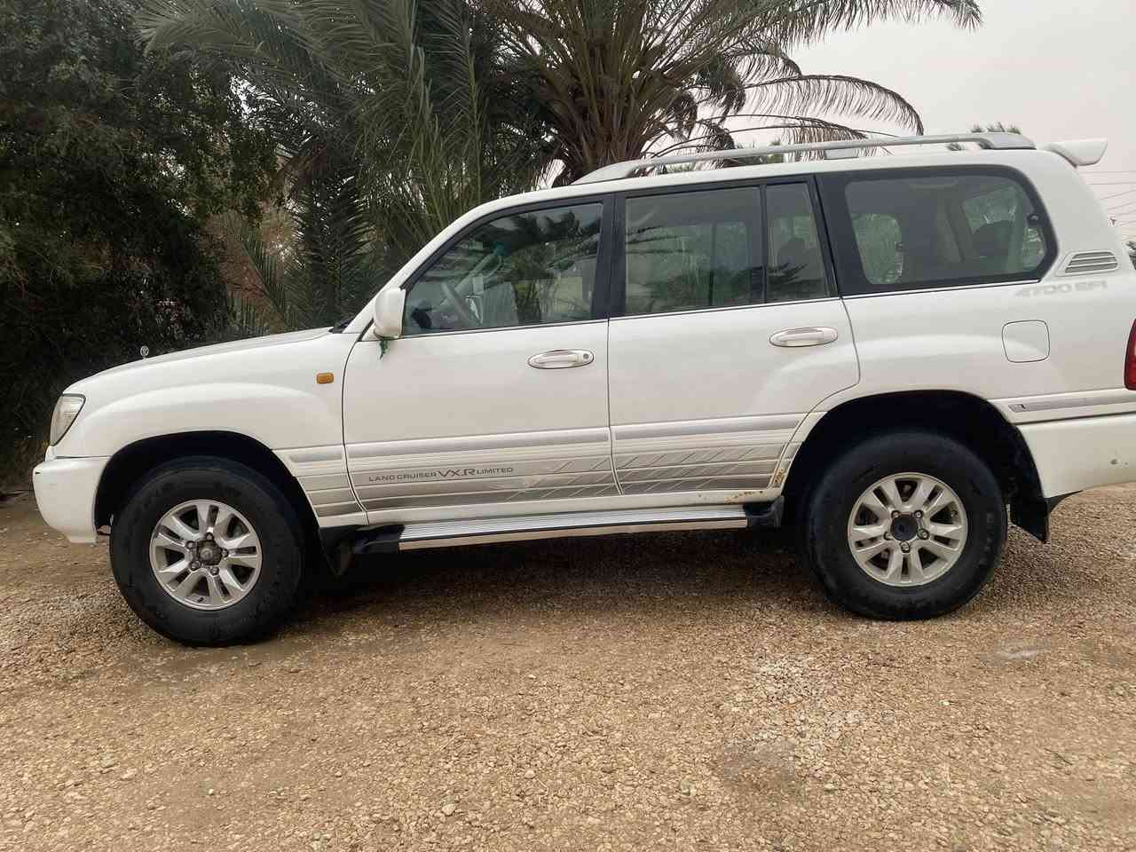 سلام عليكم لاندكروزر مديل 2005اصل مكينه 8سلند كير أوتوماتيك دبل تانكي دبل كير فتحه سقف ثلجه 7راكب تبريد3قطع دبل سبير رقم نجف نگليزي تحويل مباشر تخم تاير حجم 17 ياباني سيارة ع بلاد اصل سعوديه مواصفات خاصة سيارة كفاله عامه من كلشي سعر 225وبيه مجال مكان مشخاب رقم الهاتف ***********
