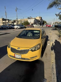 فورتي مديل 14 حادث جاملغ خلفي فقط السعر ٩٠ وبيها مجال بسيط للاستفسار ‭...