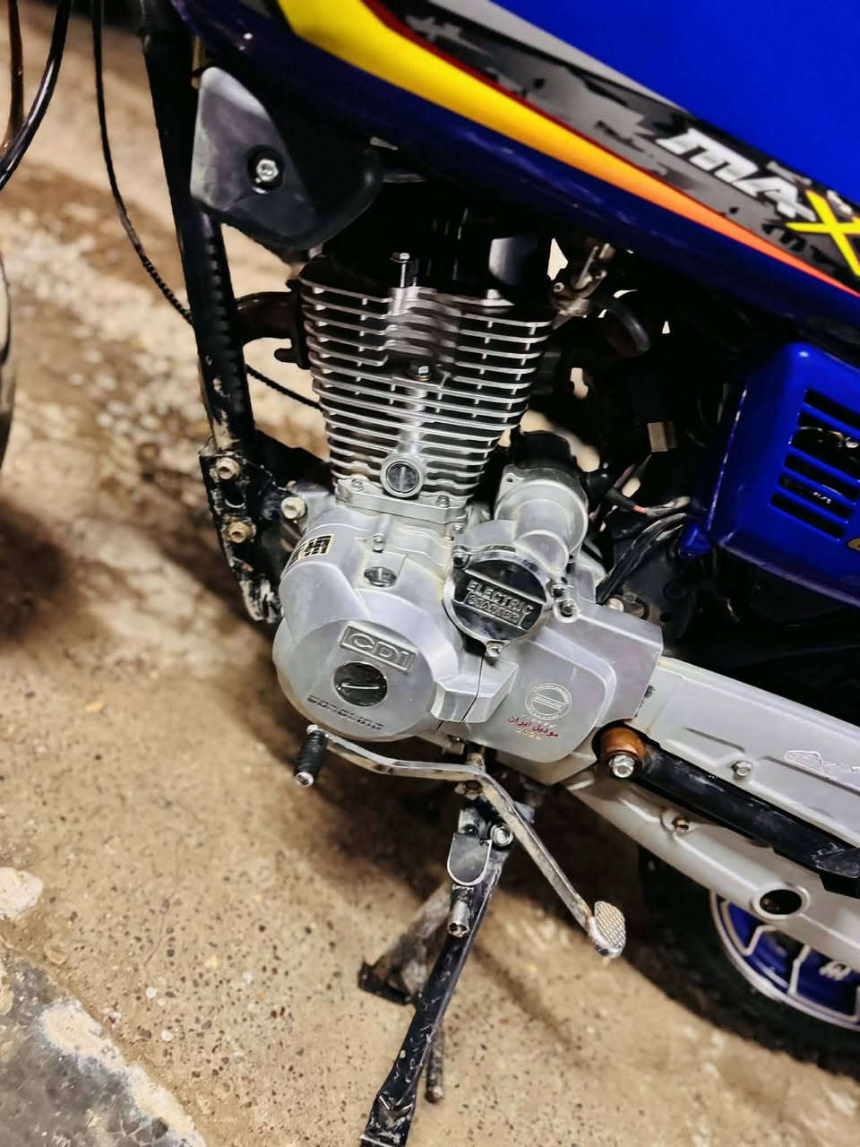 السلام عليكم موطور لبيع سونك موديل 2024 شرط وضع شركه محرك ما مطخوخ صبانه شرط الشراي ينتصل عل رقم السعر 625 وبي مجال  حك جيتك مكان الحاج علي الاستفسار عل رقم ***********
